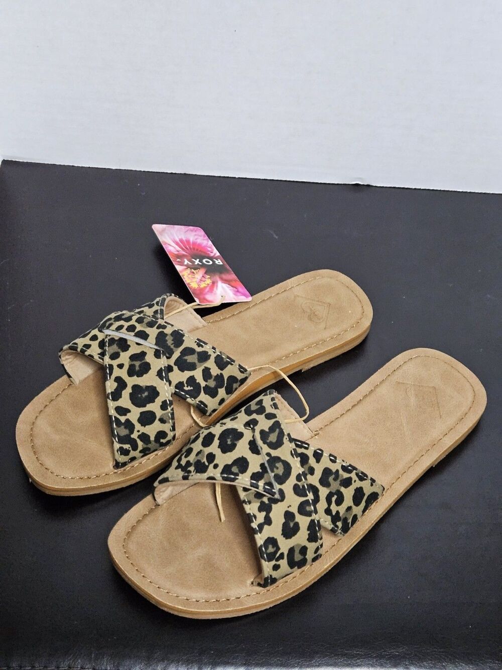 Sz 6 - Roxy Andreya Leo slider sandals Leopard Pattern